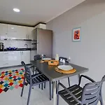 Hadrian Sky Bright Apartment With Sea & City Views Close To Old Town 아파트 안탈리아