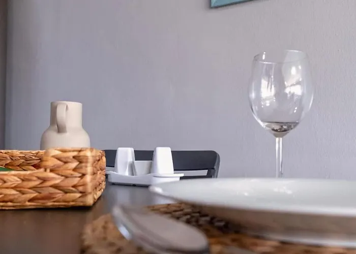 Hadrian Sky Bright Apartment With Sea & City Views Near Old Town *