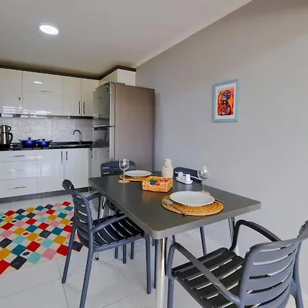 Sea View Flat Near & Kaleici דירה אנטליה